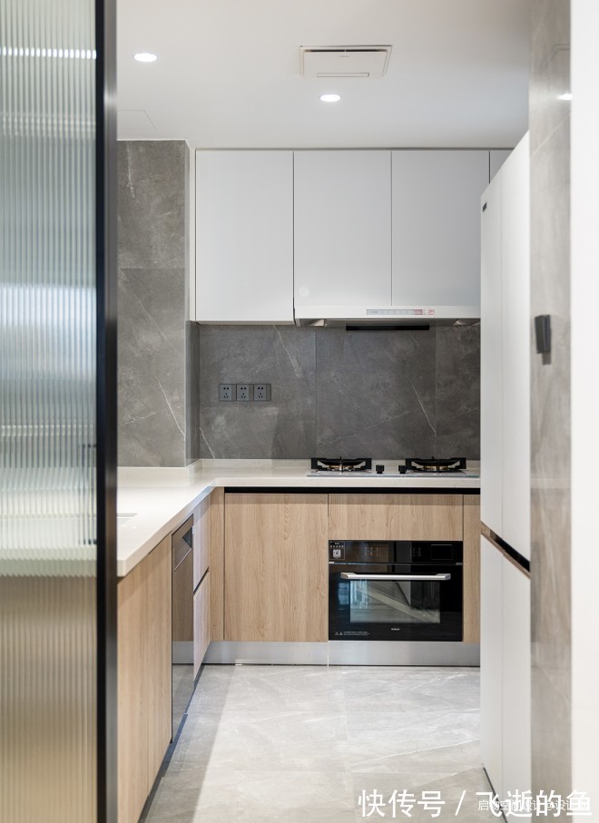 雾霾|雕塑玄关+进门卧室——“呵护型”色彩美家