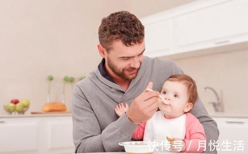 咬咬胶|宝宝3岁前,这3样东西要戒掉,家长可不能心软