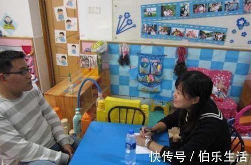 作业|6岁孩子写作业到凌晨,宝爸询问后直接撕了作业本:咱不抄了