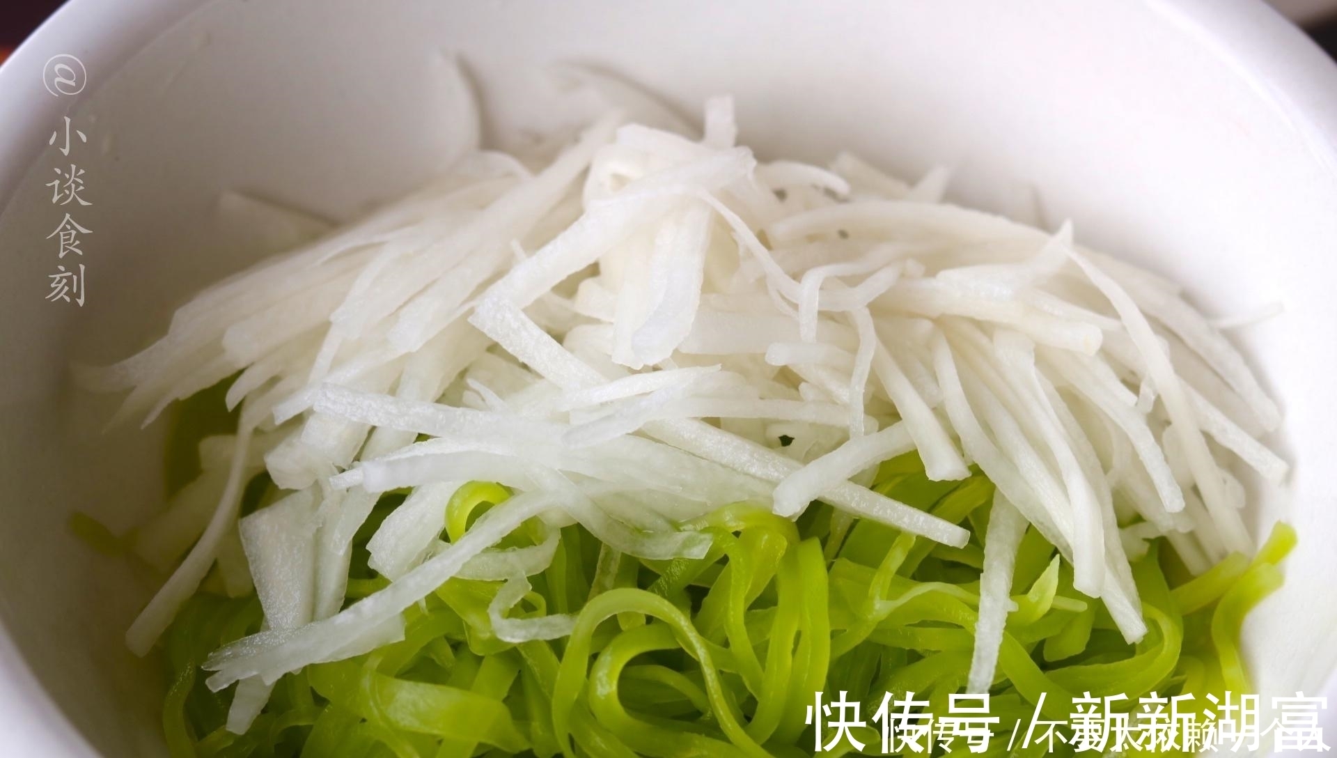 莴笋|凉拌莴笋时,有人焯水,有人直接拌,大厨:都不对,教你正确做法