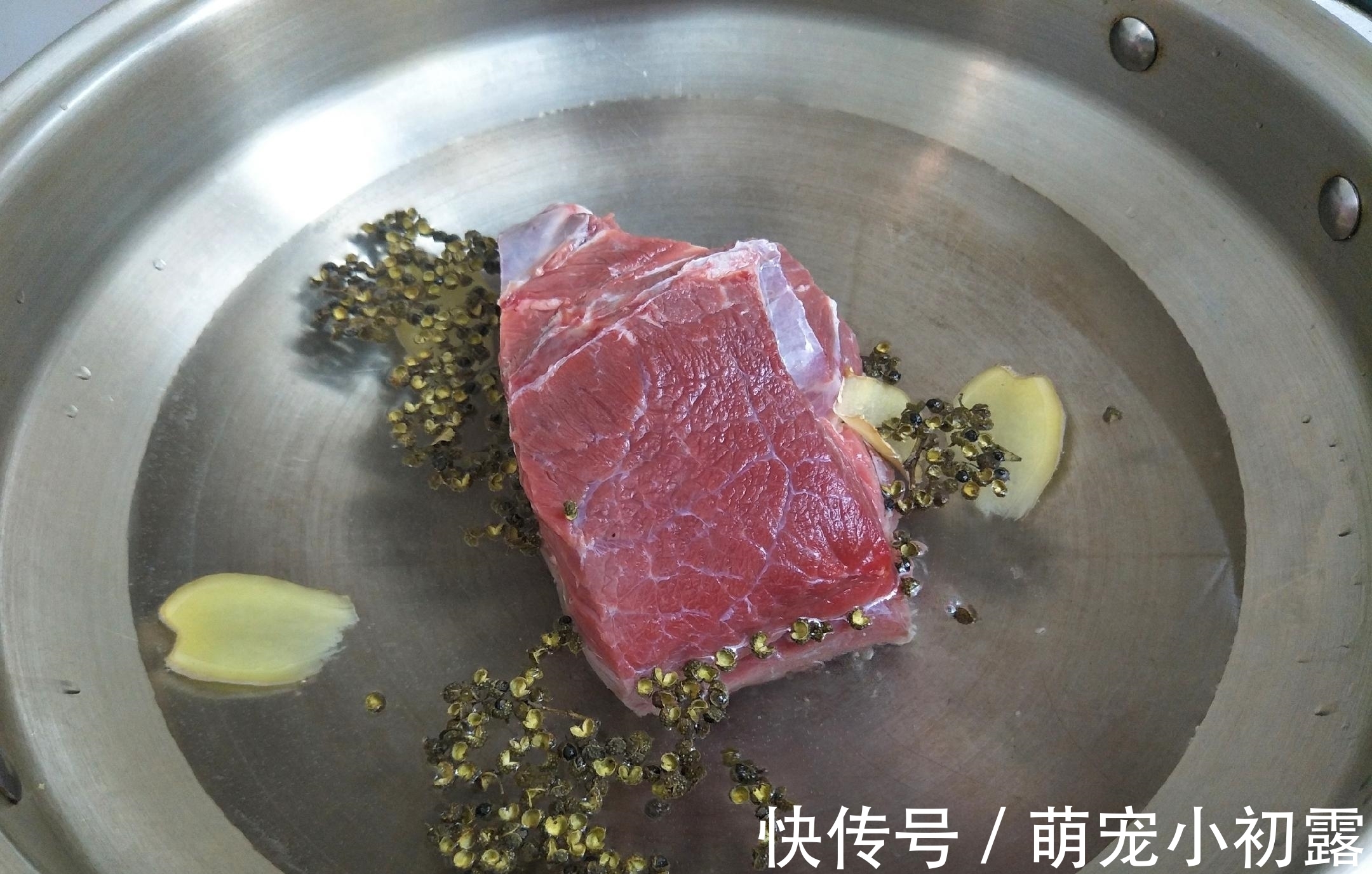 好吃|炖牛肉时,想要牛肉软烂好吃,多加1味调料,牛肉好吃不塞牙