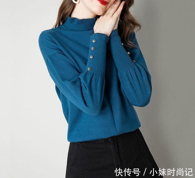 气质高雅|无意间发现,今年超流行“宝蓝色毛衣”搭短裙,气质高雅,显洋气