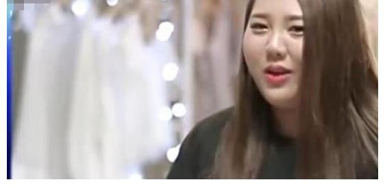 非诚勿扰：200斤女孩遭全场灭灯，离场时扬言：让灭灯的后悔！