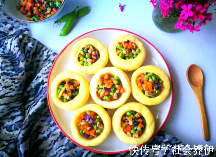 小碗|玉米面搭配各种时蔬,做出既有颜值营养又均衡玉米小碗,口感超棒