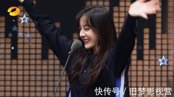 迪丽热巴配音冰雪奇缘，谁注意到了蔡明的表情，网友：是真心的！