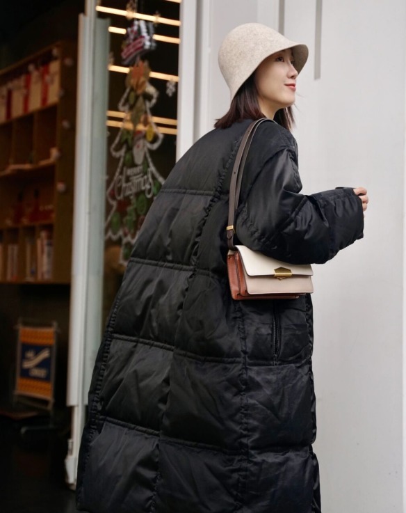 微胖身材 羽绒服怎么穿保暖又洋气?看看这些穿搭方式,简约日常又显气质
