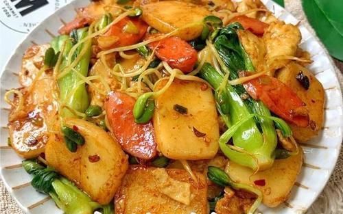 孜然牛肉|必学的家常菜非常酸爽的海带丝秒杀路边摊的老干妈炒年糕