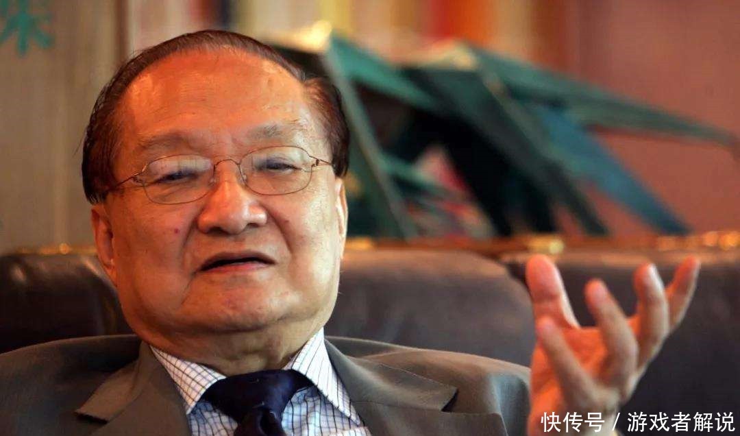 小说|金庸谈周星驰我以为他要改编我的小说,结果是来给我送钱的
