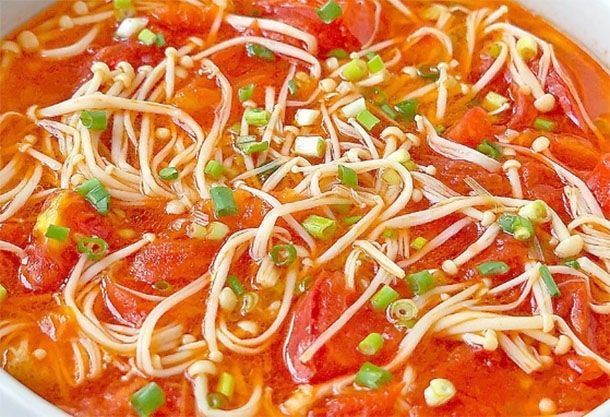 金针菇|孩子一顿不吃就馋的蔬菜,补脑长高,便宜又省钱,泡饭最少吃两碗