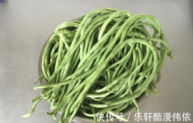 熟食用油|伏天吃饺子，不用韭菜白菜，试试这3种馅料，鲜嫩美味，正当季