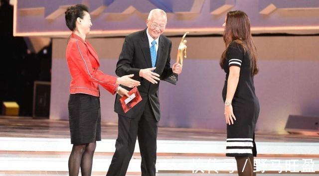 高位|获38枚金牌的羽坛皇后，检举总教练后离职，而今55岁身居高位！