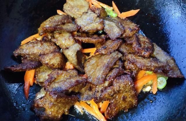 胡萝卜|这菜不起眼,却怎么吃都好,人人都吃得起,隔几天吃一次,益处多