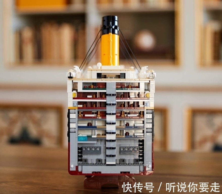 tit乐高LEGO年度巨献「泰坦尼克号」:9千多块积木,再现震撼经典