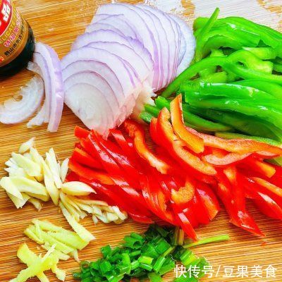 滋味|#不容错过的鲜美滋味#鲜美肚丝青红椒