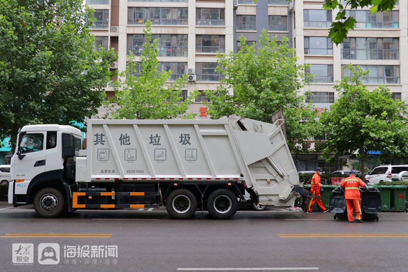 王学儒|环卫“父子兵”同站一班岗 并肩守护城市之美