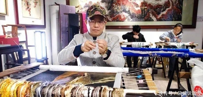 【守艺人】一根蚕丝分120丝!非遗传承人王新元为你“揭秘”广绣