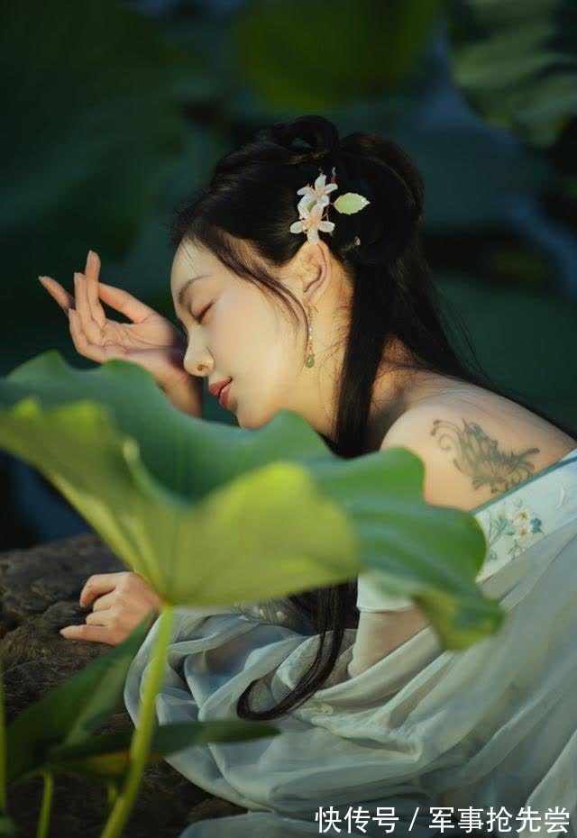 五律|五言格律:冰肌能除岁,玉骨始迎春。已在红尘里,偏偏不染尘