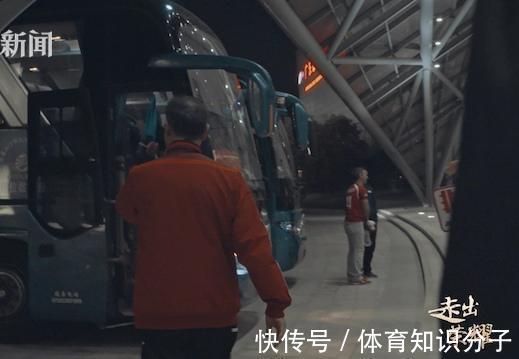 中国女排|67岁老帅亲自披挂上阵!资历不比郎平陈忠和差,女排迎来关键人物