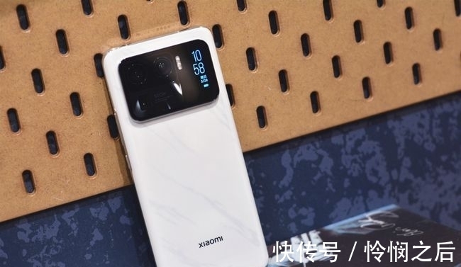 快充|小米12 Ultra配置很猛，6000mAh+150W，骁龙898坐镇