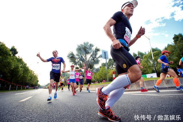 听说：价格昂贵的鞋子会让你跑得更快