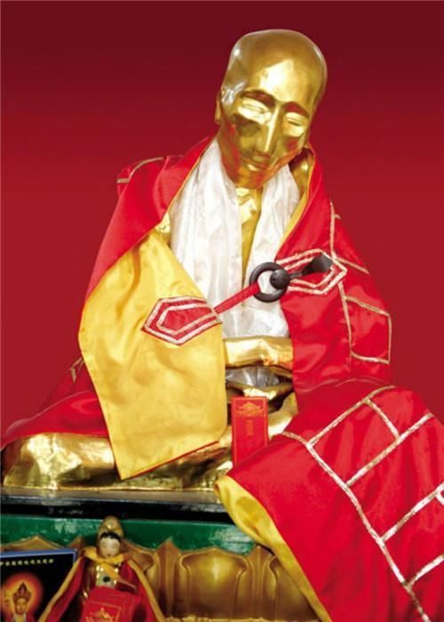 寺庙|我国最神秘的寺庙,庙内14座佛像全是高僧肉身