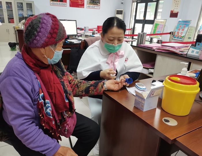 义诊|莱芜区凤城街道孙花园社区：学史力行践初心，送医到家我参与