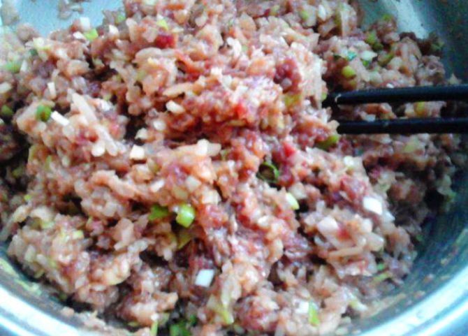 包萝卜馅饺子，不用盐杀水也不焯水，掌握好调馅方法，饺子特好吃