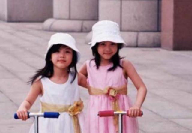 重逢|走散20年的双胞胎姐妹,再度重逢却差距悬殊,不似姐妹更像母女