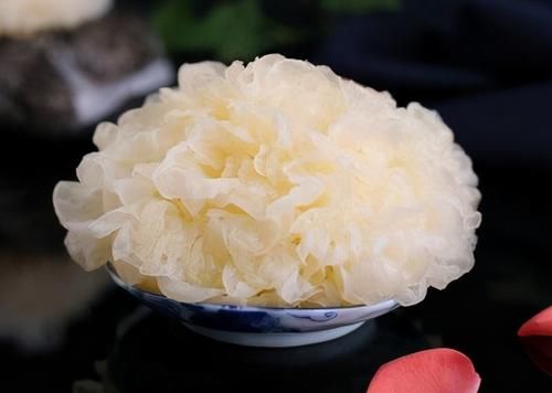 冬天了，女性朋友多吃此食物,滋養(yǎng)肌膚，清肝明目，早吃早好