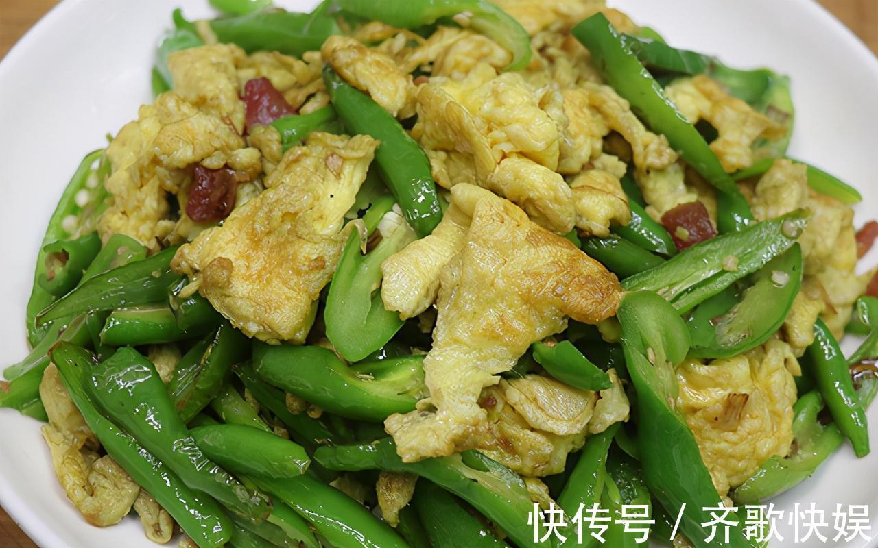 猪油|天凉了，来一盘热辣辣的尖椒炒鸡蛋，做法简单，干香有味又下饭