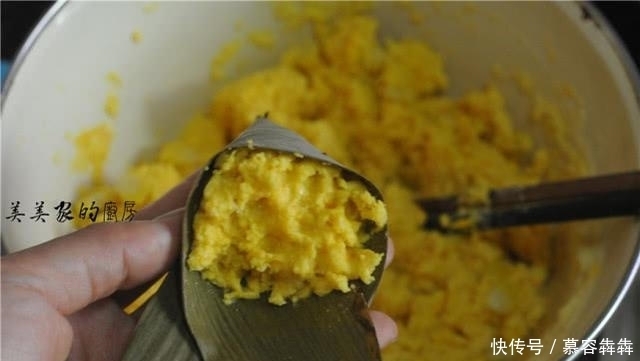 早餐|减肥早餐最佳搭配,粽香玉米糕,低脂高纤又柔软,一上午都不饿!