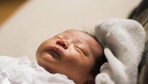 左思右|“假复姓”取名正流行,父母过瘾孩子遭殃,这3点隐患父母要知道