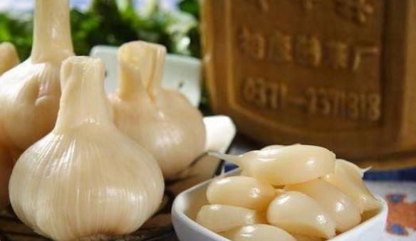 大蒜|醋泡大蒜，每天吃点，会给身体带来3大变化，以下3类人最好不要吃