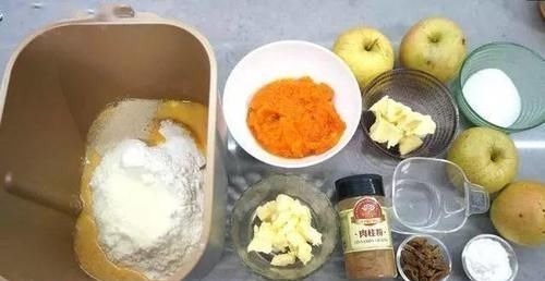 用苹果当馅做的美食，我和孩子尝一口后抢着吃，天天吃也不够