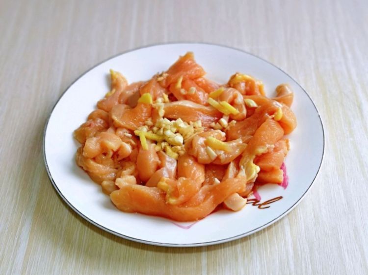 别总去路边摊吃炸鸡柳,可以自己在家做,香酥美味还干净