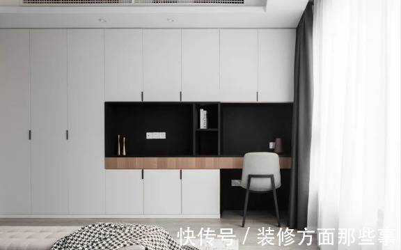 书房|用角落空间设计出个小书房,简直太实用了!节省空间,1㎡不浪费