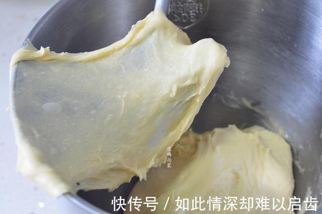 老式面包,放三天还香浓柔软,手撕着吃,配方很贵,适合家庭做