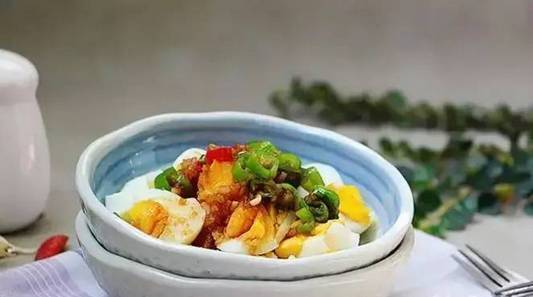 蒸鱼豉油|鸡蛋不用炒着吃,这样做简单好吃,营养丰富