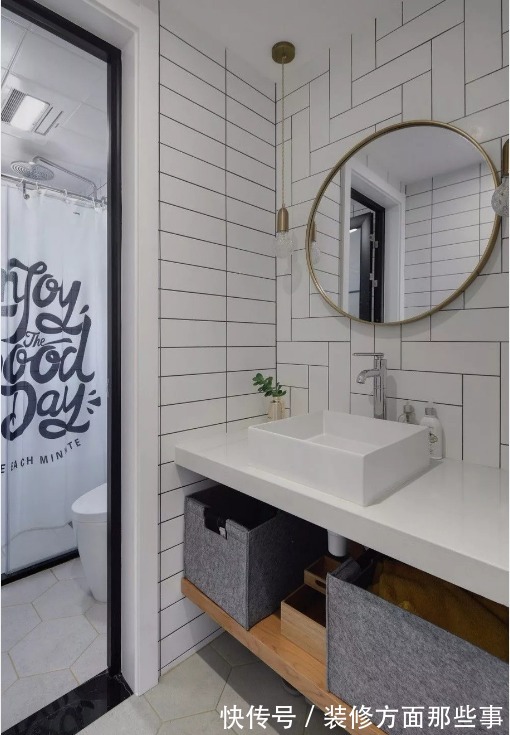 硅藻泥|102平北欧风三居室,选择深色布艺沙发只是为了耐脏