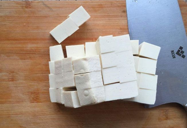 家常菜：肉末豆腐的做法，开胃过瘾，特别好吃