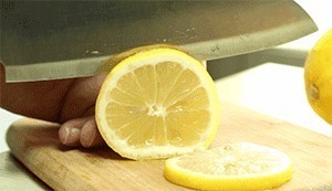 果肉|建议中老年人小暑前后,若条件允许,这5种水果每天可多吃一点