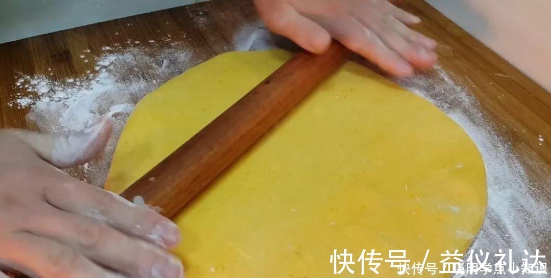 油条|半个南瓜,1个鸡蛋,不用一滴水,比油条做法简单,比蛋糕都好吃