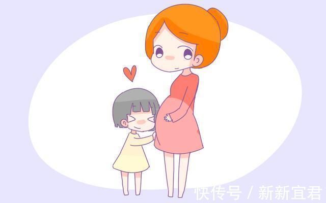 大宝|怀了二胎的媳妇想吃草莓,宝爸亲自喂着吃,旁边的大女儿眼神亮了