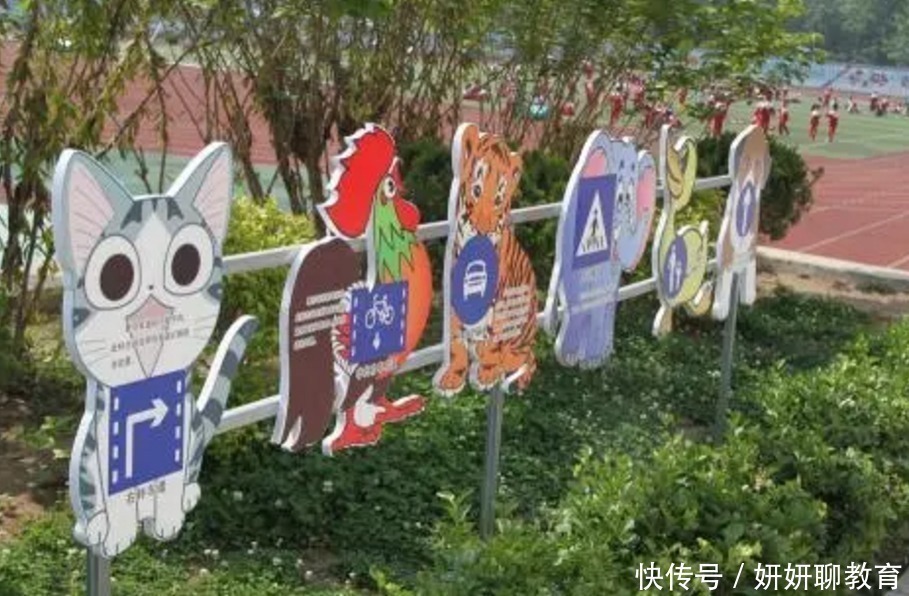 爸爸的脚臭|学生作文《爸爸的脚臭》,味道从文字里流露出来,网友说不招蚊子