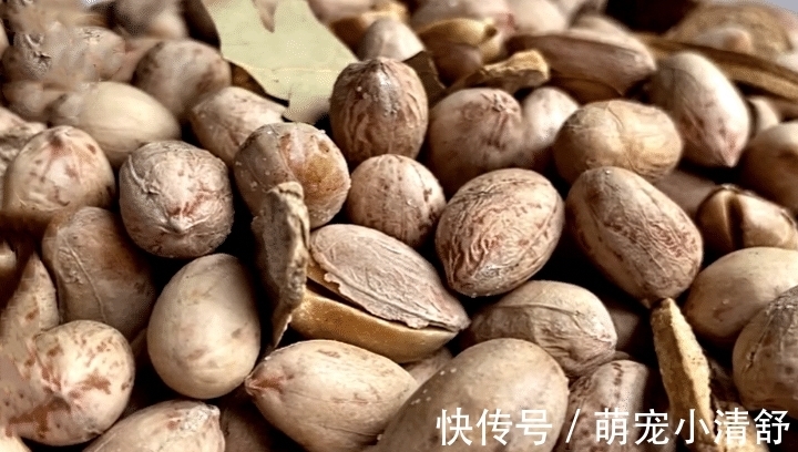 天冷了，少吃板栗核桃多吃它，锅中一炒，焦香酥脆，不懂真可惜