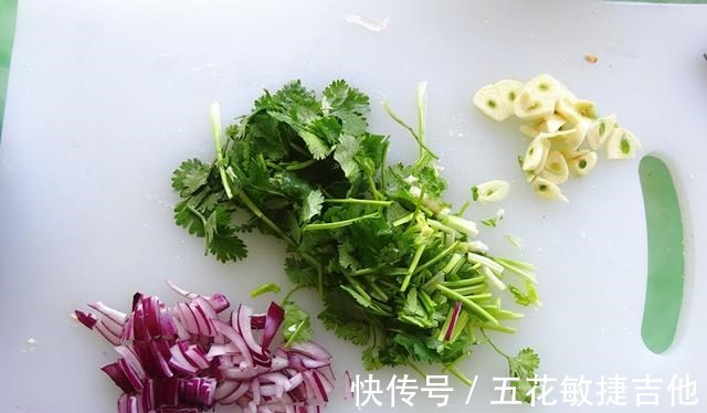 维生素d|冬天这菜要常吃,这么做味道鲜美,营养翻倍,还是补钙的最好来源!