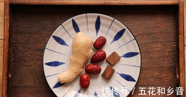 冬季，把红枣和生姜一起煮，没想到这么厉害，很多人不懂有啥用！