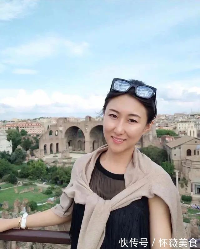 书坛#她的楷书是当今书坛里的一股“清流”,端庄秀丽,法度严谨,佩服