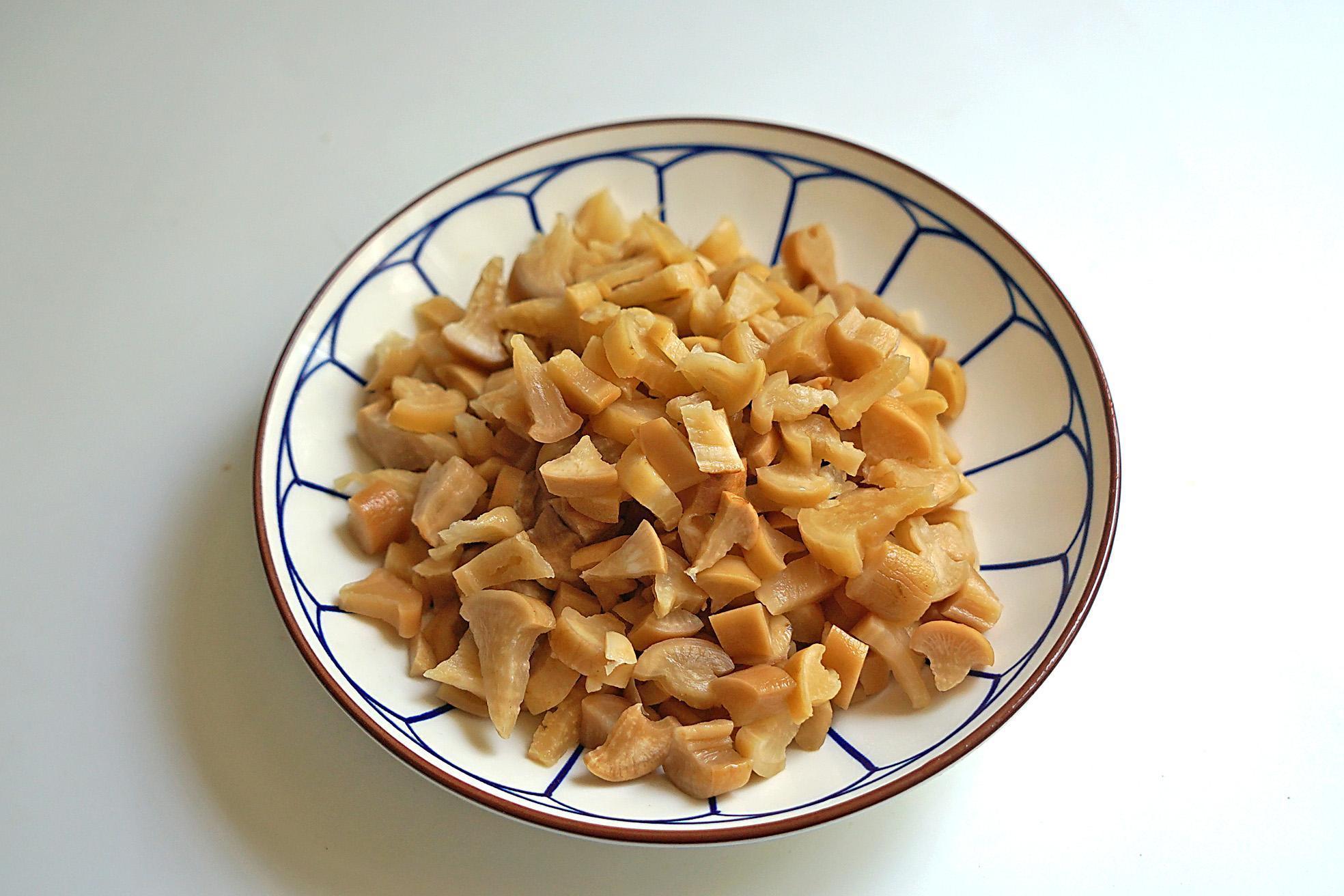 这种菜过去家家户户都有,配上辣椒炒一炒太下饭了,给肉都不换