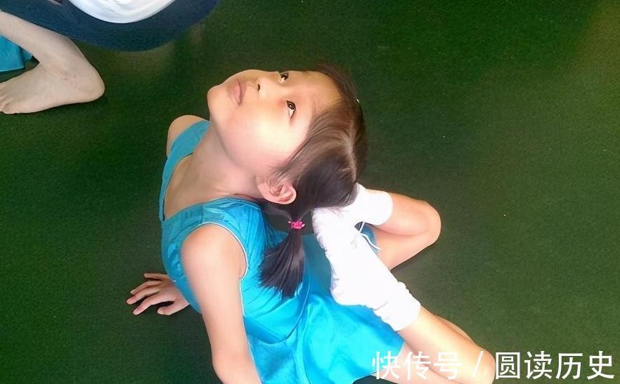 孕期|妈妈晒女儿婴儿照和5岁照,看完不淡定了:确定这是同一个娃